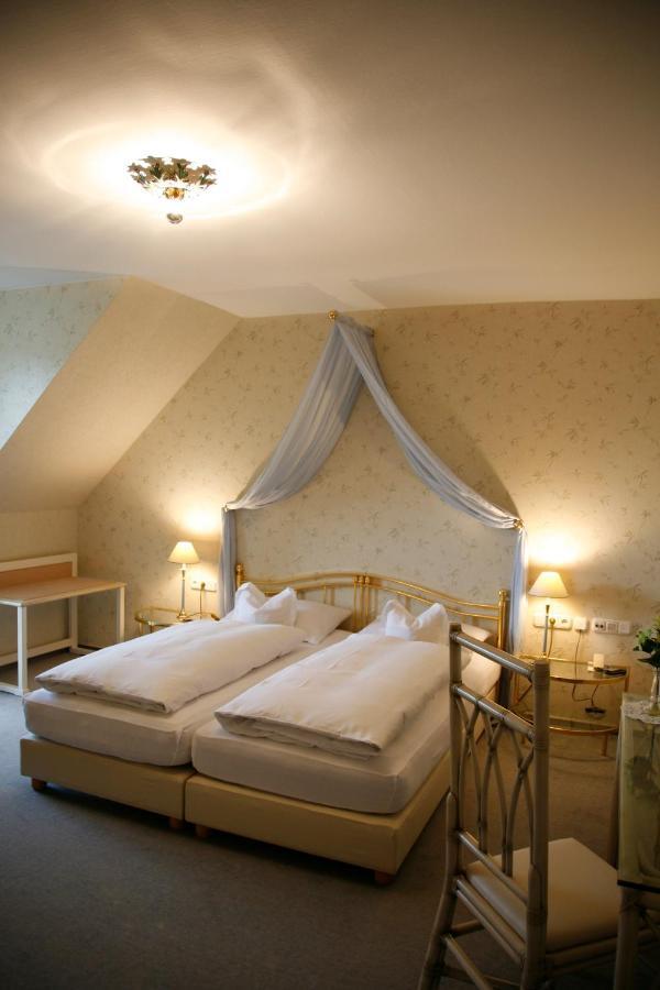 Hotel-Restaurant Zum Landgraf Wartmannsroth Chambre photo